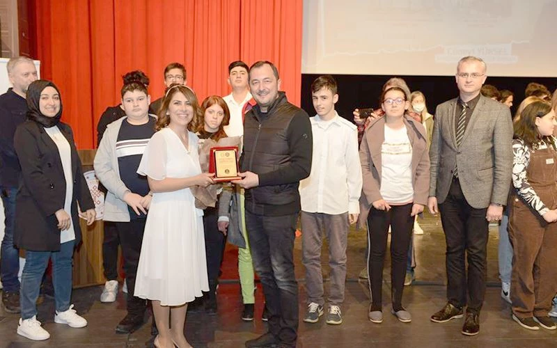 SÜLEYMANPAŞALI GENÇLER ŞANLI TARİHİMİZİ SAHNEYE TAŞIDI