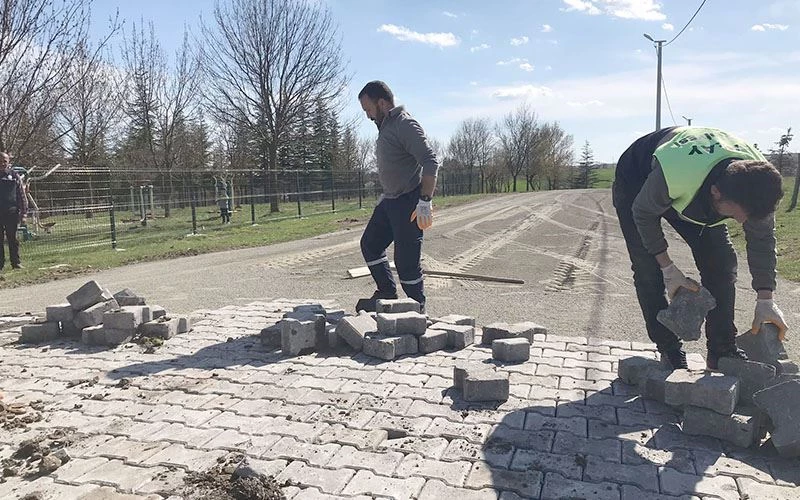      ÇUKURYURT’TA YOL ÇALIŞMASI DEVAM EDİYOR