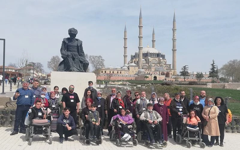 ENGELLİLER EDİRNE GEZİSİ YAPTI