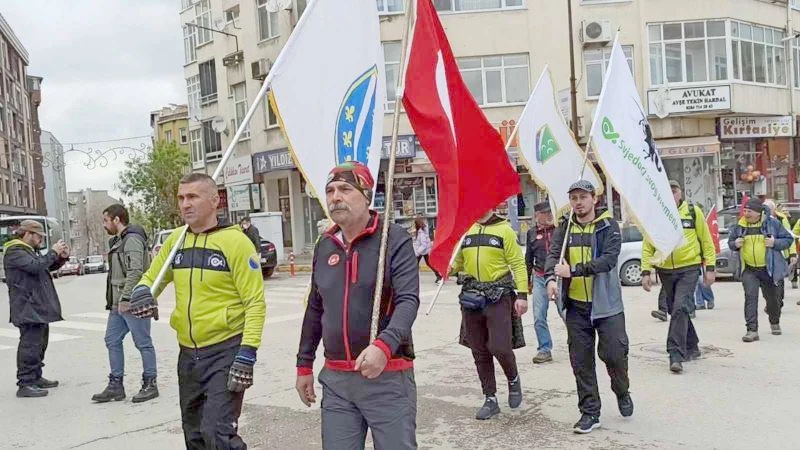 ATALARININ İZİNDE SARAYBOSNA’DAN ÇANAKKALE’YE YÜRÜYORLAR