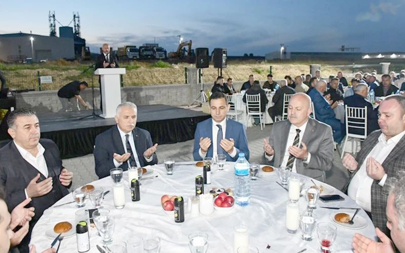 VALİ YILDIRIM HAYRABOLU’DA SANAYİCİLERLE İFTAR ETTİ