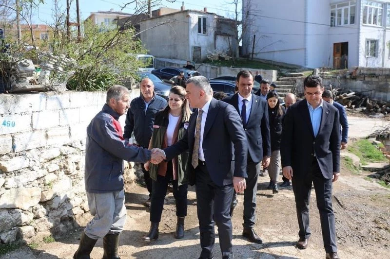 KIRKLARELİ’NDE YANGINDAN HAYVANLARI TELEF OLAN BESİCİYE HAYVAN DESTEĞİ