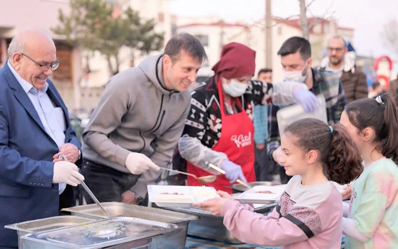 ÇERKEZKÖY’DE MAHALLE İFTARLARI BAŞLADI