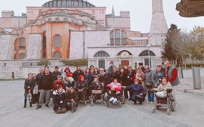 ÇERKEZKÖYLÜ ENGELLİLER İSTANBUL GEZİSİ YAPTI