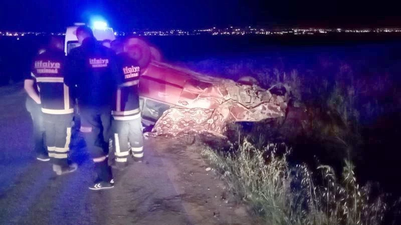 TAKLALAR ATAN OTOMOBİL HURDAYA DÖNDÜ: 1 ÖLÜ 