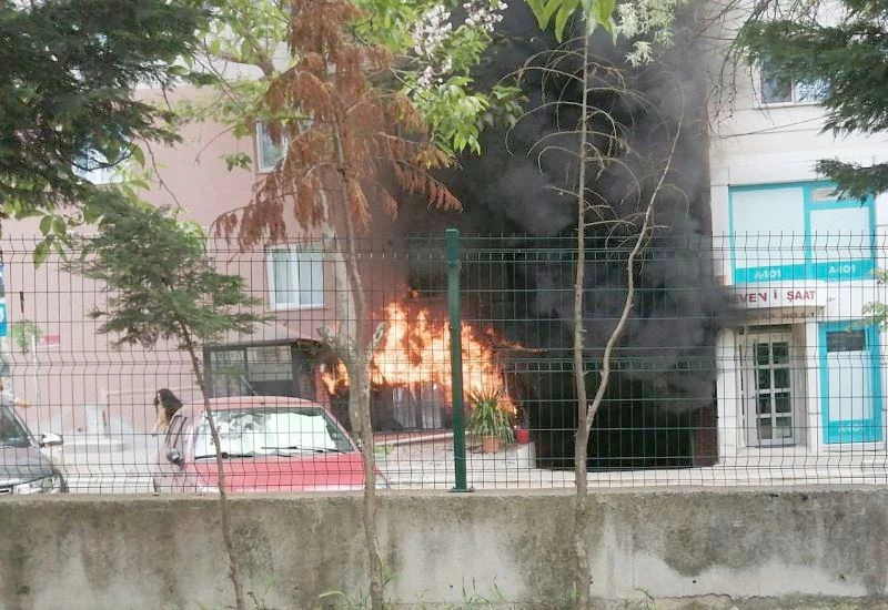 YANGINI SÖNDÜRMEK İSTEYEN MANAV DA YANDI