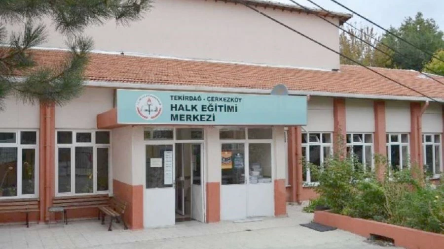 ÇERKEZKÖY HALK EĞİTİMİ MERKEZİ GÖRÜYÜCE ÇIKIYOR