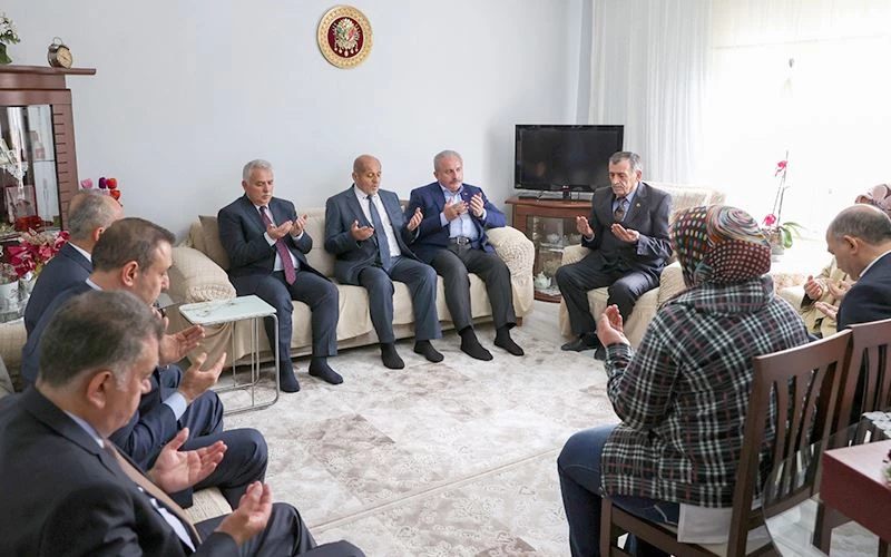 TBMM BAŞKANI ŞENTOP TEKİRDAĞ’DA ŞEHİT AİLESİNİ ZİYARET ETTİ