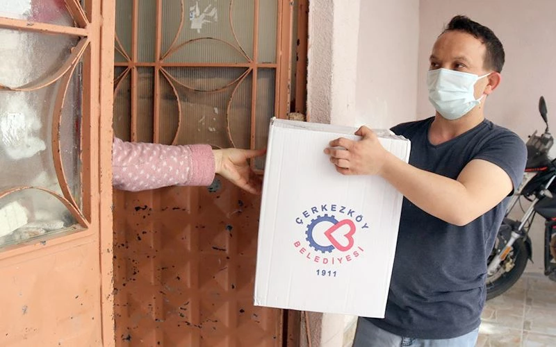 ÇERKEZKÖY’DE RAMAZAN AYINDA 9 BİN AİLEYE GIDA KOLİSİ GİTTİ