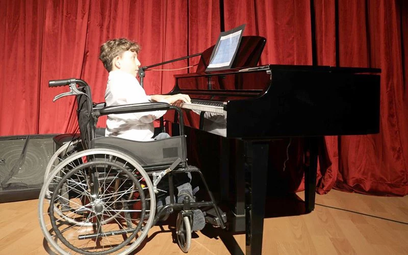 ÇERKEZKÖY’DE KURSİYERLERDEN MUHTEŞEM KONSER