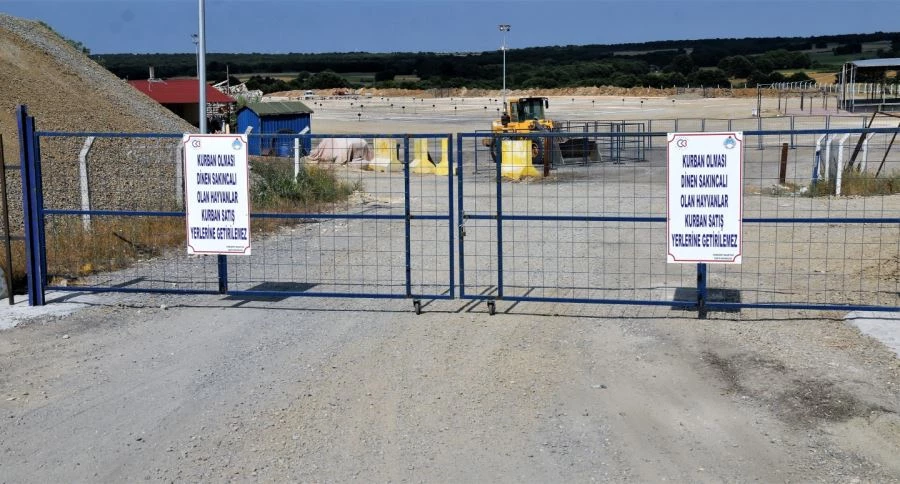 ÇERKEZKÖY’DE KURBAN SATIŞ VE KESİM YERİ HAZIRLANDI