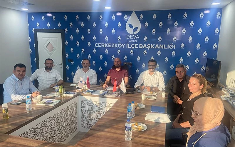 İLÇE BAŞKANLARI ÇERKEZKÖY’DE TOPLANDI 