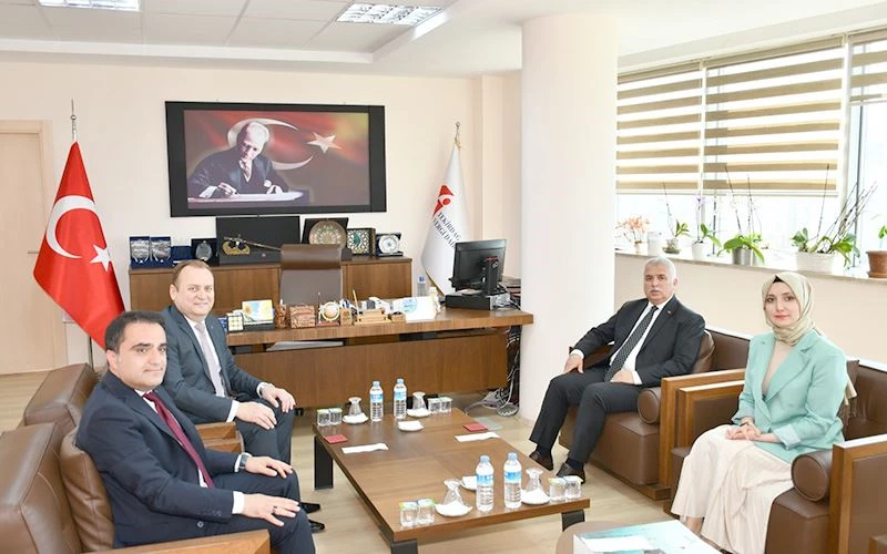 VALİ YILDIRIM VERGİ DAİRESİ BAŞKANLIĞINI ZİYARET ETTİ
