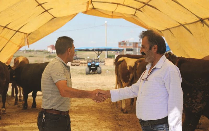 KURBAN SATIŞ VE KESİM YERİ’NDE ÇADIRLAR KURULMAYA BAŞLANDI