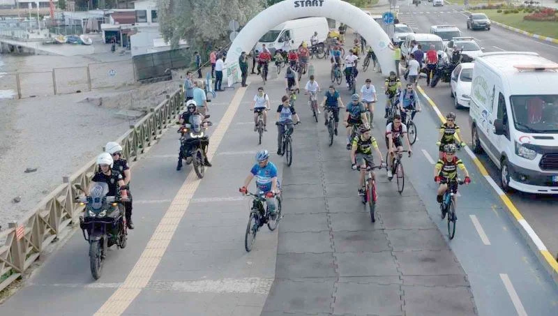 BİSİKLET GÜNÜNÜ PEDAL ÇEVİREREK KUTLADILAR