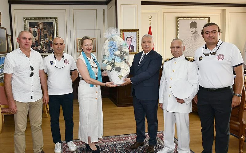 DENİZCİLİK VE KABOTAJ BAYRAMI MÜNASEBETİYLE VALİ AZİZ YILDIRIM’A ZİYARET