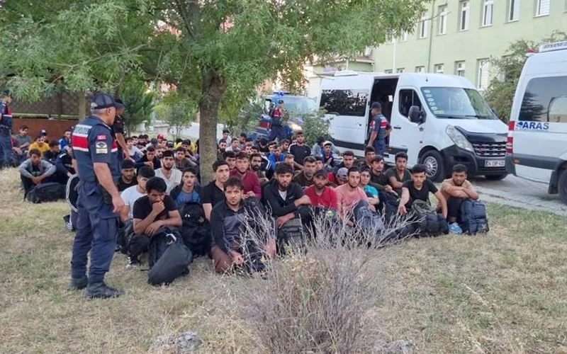 88 KAÇAK GÖÇMEN YAKALANDI!