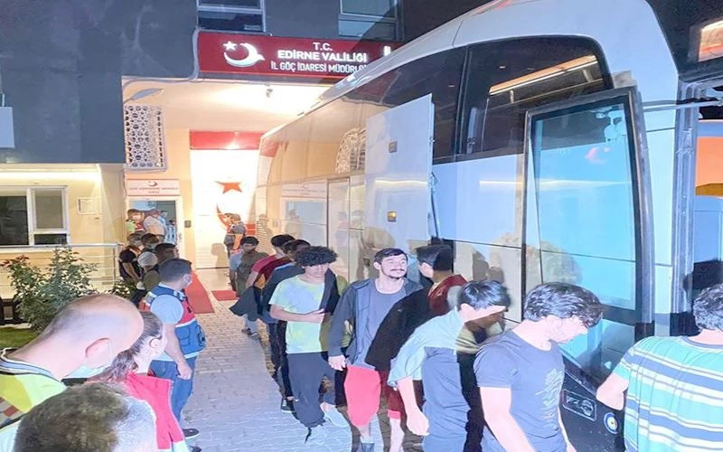 227 AFGAN SINIR DIŞI EDİLECEK!