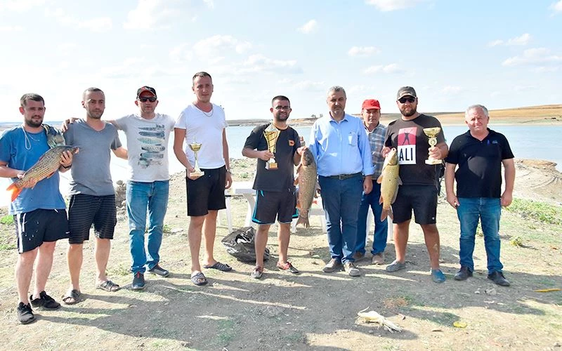 OLTAYLA 6 KİLOYA YAKIN BALIK YAKALADI!