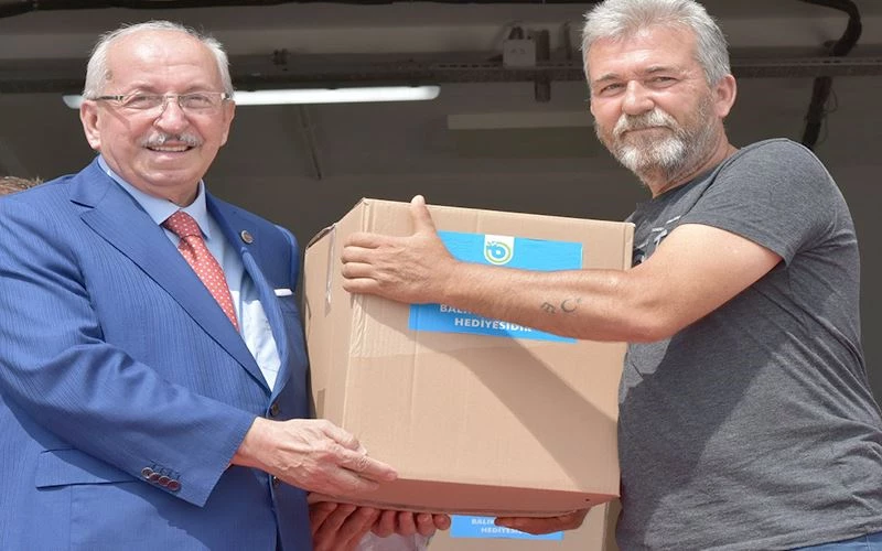 BÜYÜKŞEHİR, BALIKÇILARA DESTEĞİNİ SÜRDÜRÜYOR