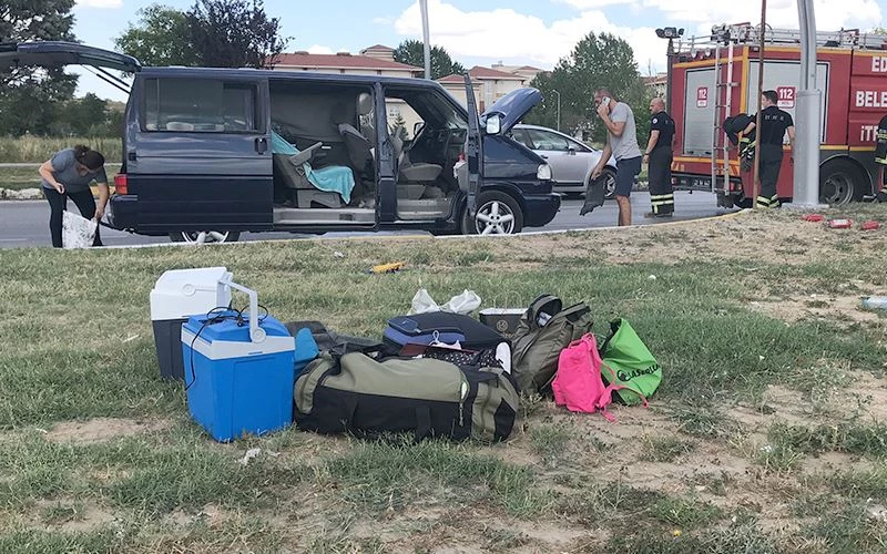 GURBETÇİNİN ARACI YANDI! 