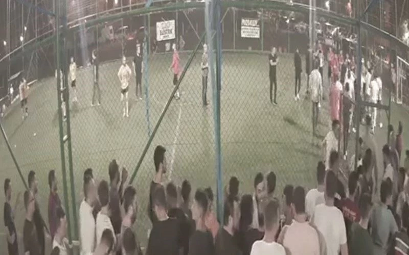 MAÇ SONRASI HALI SAHA KARIŞTI