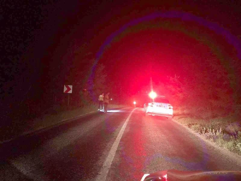 MOTOSİKLETTEN DÜŞEN SÜRÜCÜ YARALANDI