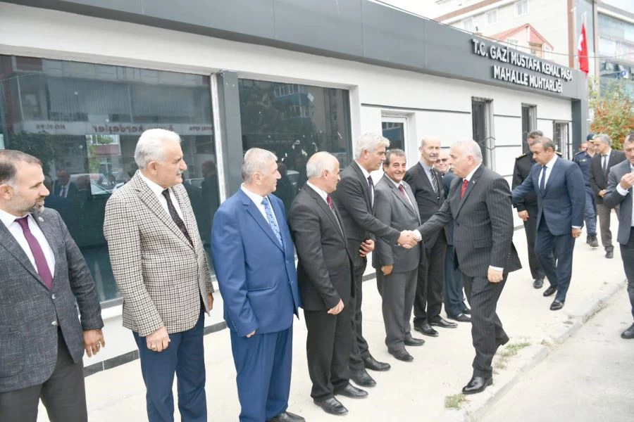 VALİ AZİZ YILDIRIM GAZİ VE MUHTARLAR DERNEĞİNİ ZİYARET ETTİ