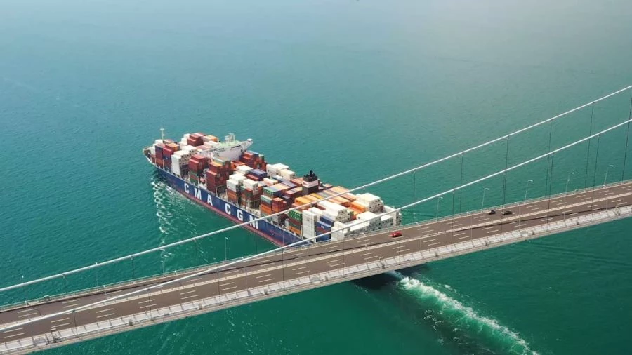 BOĞAZDAN TAŞINAN YÜK MİKTARI YÜZDE 40 ARTTI