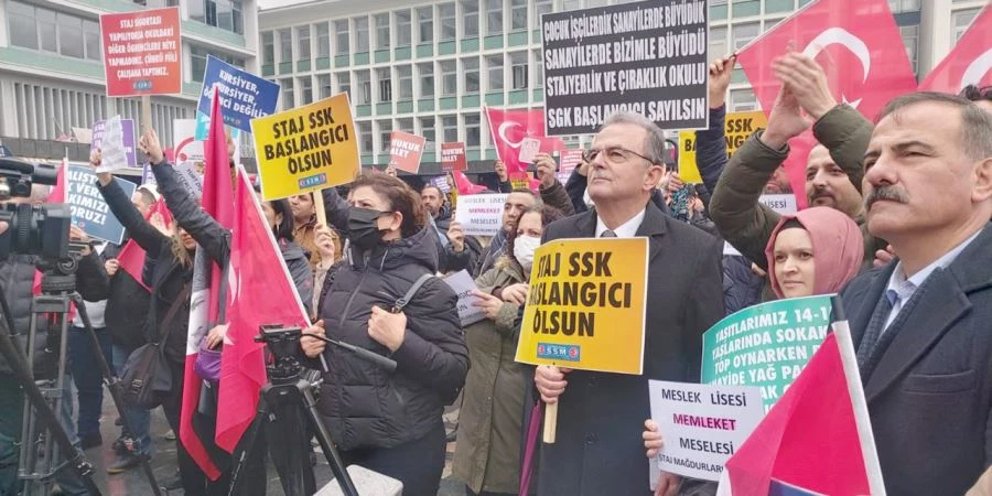 STAJ SİGORTASI MAĞDURLARI SOKAKLARA DÖKÜLDÜ