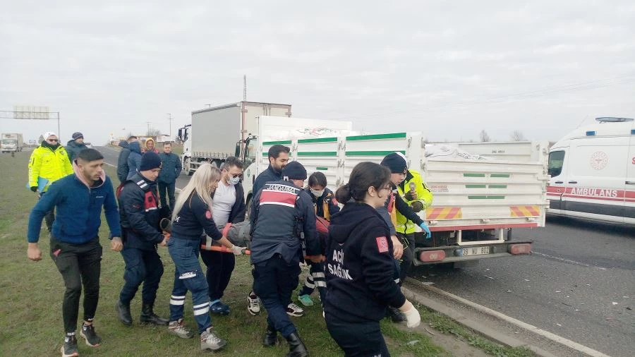 TEKİRDAĞ’DAKİ FECİ KAZADA CAN PAZARI YAŞANDI: 2’Sİ AĞIR 4 YARALI