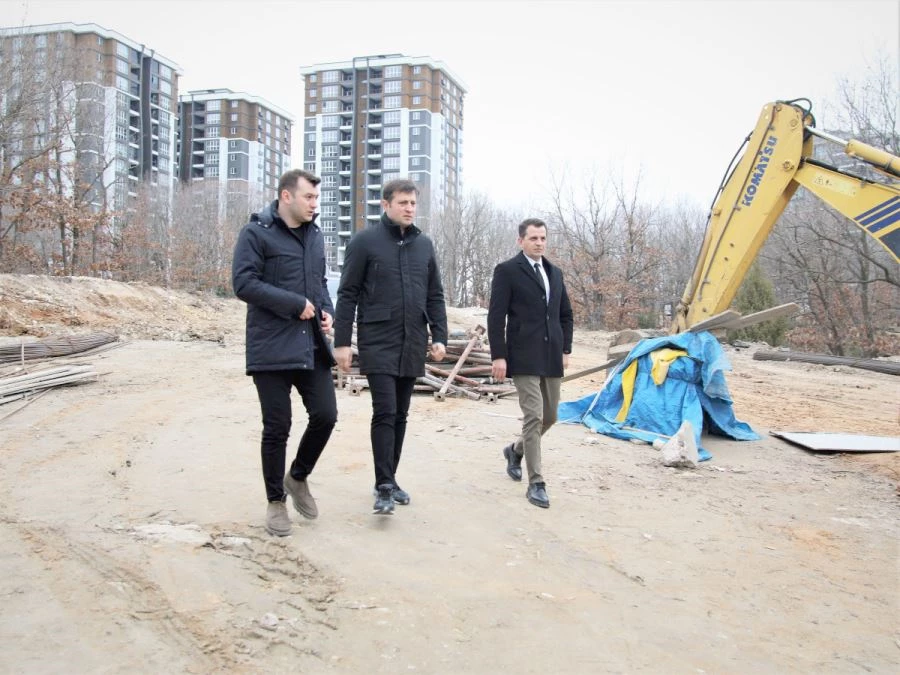 BAŞKAN AKAY BELEDİYE ÇALIŞMALARINI İNCELEDİ