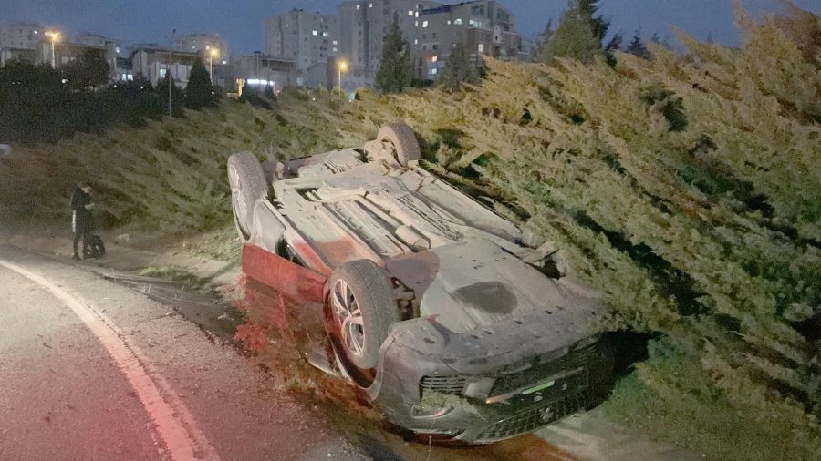 TAKLA ATAN ARAÇTAN BURNU BİLE KANAMADAN ÇIKTI