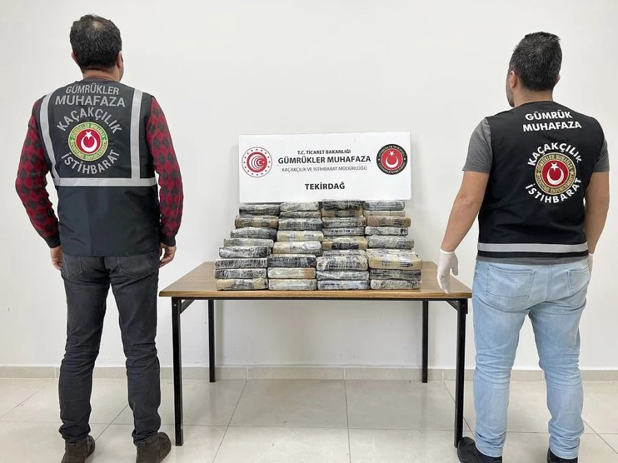 TEKİRDAĞ’DA LİMANDAKİ KONTEYNERDEN 114 KİLOGRAM KOKAİN ELE GEÇİRİLDİ