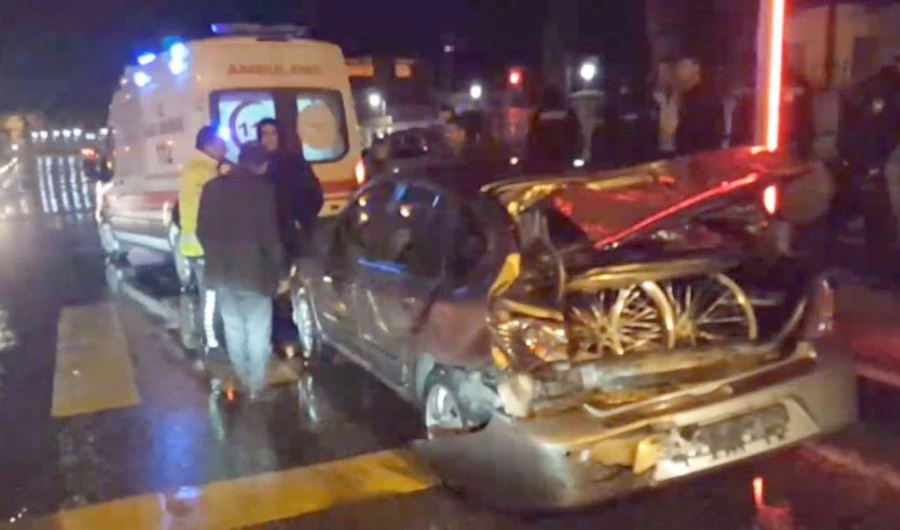 EDİRNE’DE ZİNCİRLEME KAZADA 1 KİŞİ YARALANDI