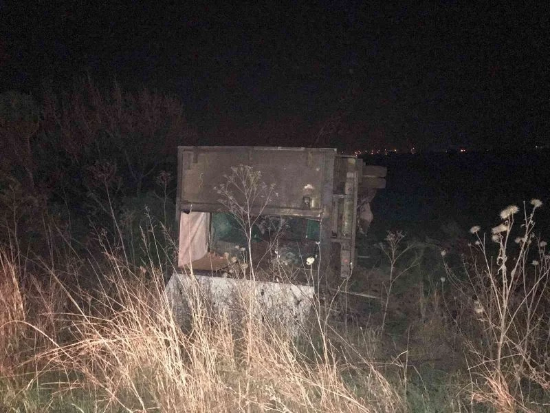 BALLIHOCA KÖPRÜSÜ’NDE FECİ KAZA: 2 YARALI