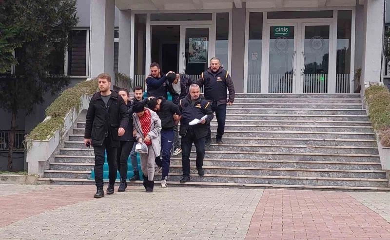 TEKİRDAĞ’DA BİR KİŞİNİN ÖLDÜRÜLDÜĞÜ OLAYDA KADIN VE ARKADAŞI TUTUKLANDI