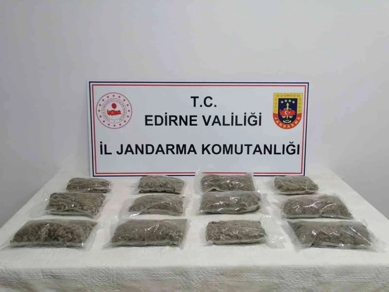 3 KİLO 150 GRAM UYUŞTURUCU İLE YAKALANDILAR