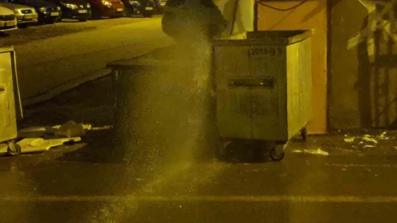 TEKİRDAĞ’DA SU PATLAĞI SOKAĞI DEREYE ÇEVİRDİ