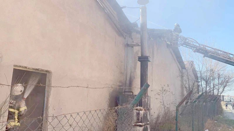 FABRİKADA KAZAN PATLADI, YANGIN ÇIKTI