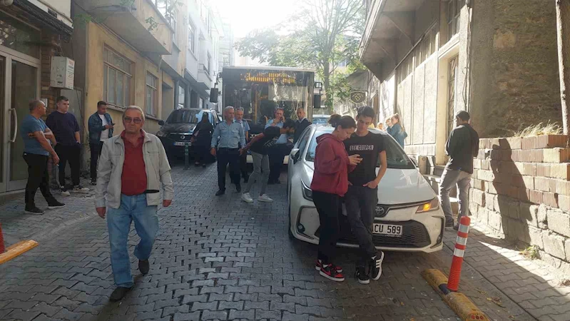 ONLARCA VATANDAŞ OTOBÜSLERDE MAHSUR KALDI: HATALI PARK İSYANI