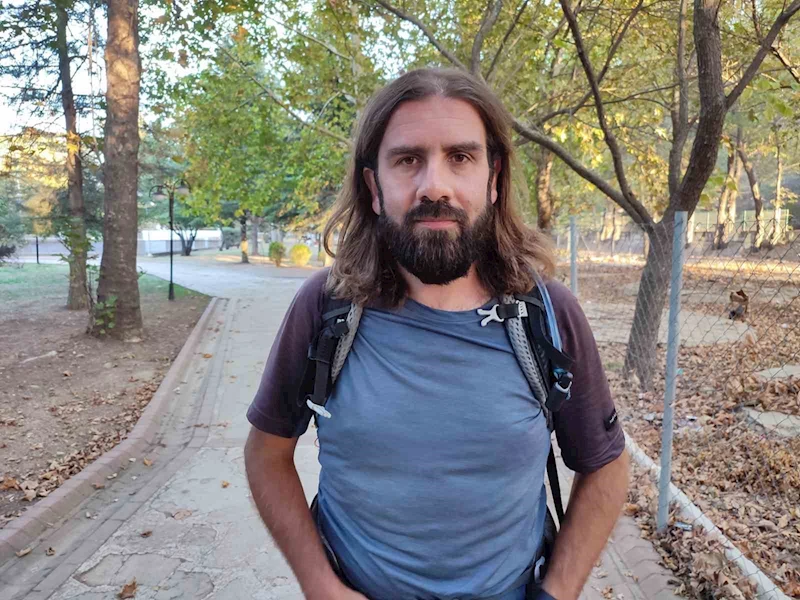 ANNESİNİN ANISINA FRANSA