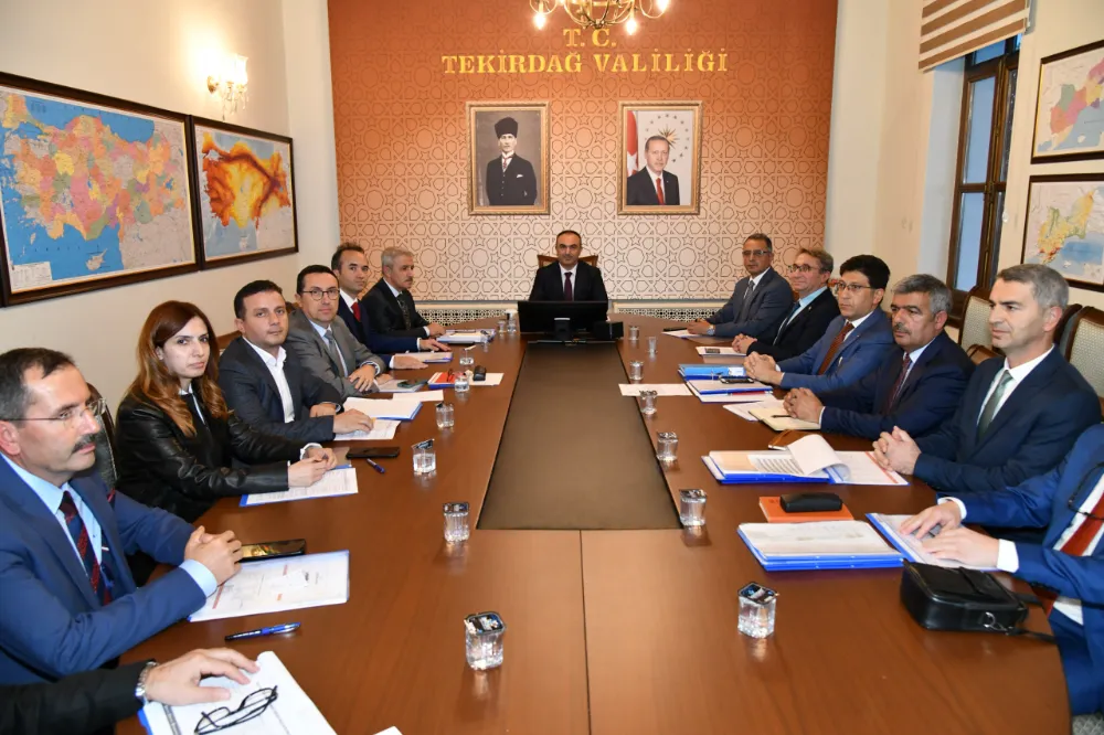 İLÇE EĞİTİM YATIRIMLARI DEĞERLENDİRME TOPLANTISI YAPILDI