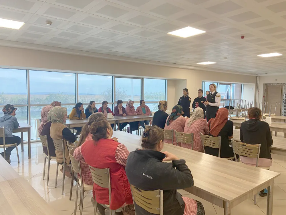 JANDARMA ÇERKEZKÖY’DE KADES TANITIMINI SÜRDÜRÜYOR