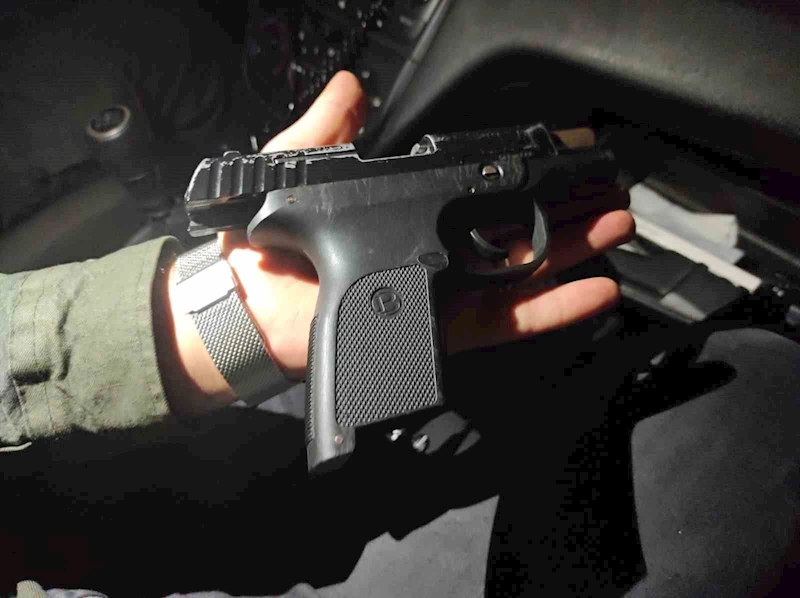 ÇERKEZKÖY’DE SİLAH VE YÜKLÜ MİKTARDA PARA ELE GEÇİRİLDİ