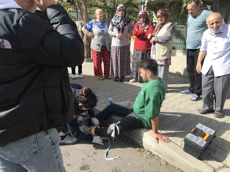  MOTOSİKLETLE ŞAHA KALKTI, KAZA YAPINCA AYAĞI KIRILDI