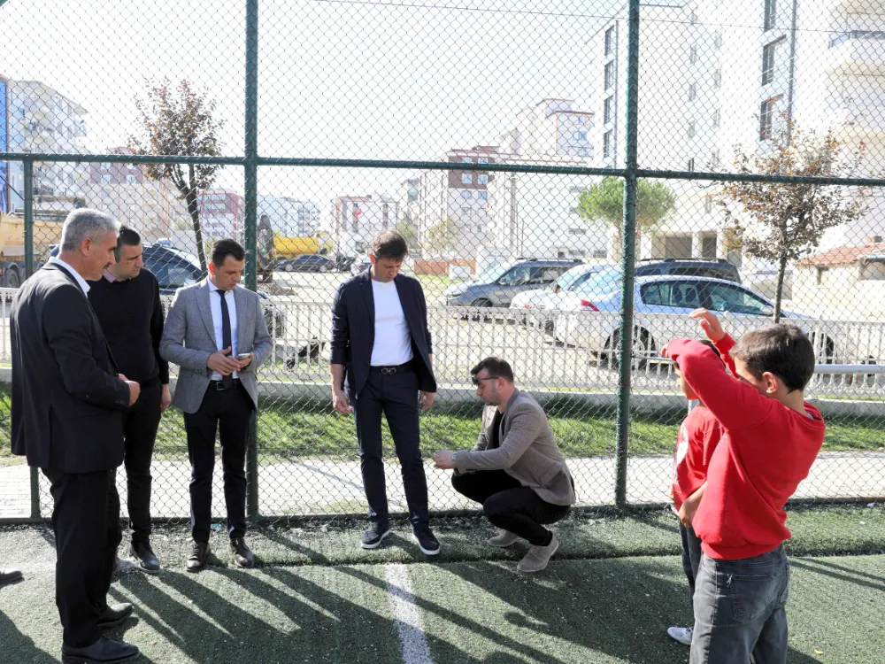 BİN 200 METREKARE DEMİRLİ YOL BİTTİ