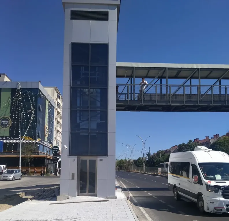 KAPAKLI VAHİT İNCE ÜST GEÇİDİ BAMBAŞKA BİR GÖRÜNÜME KAVUŞTU