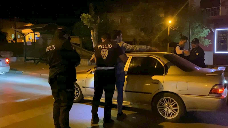 UZUNKÖPRÜ’DE ŞOK UYGULAMA POLİS EKİPLERİ OLUMSUZLUKLARA TAVİZ VERMİYOR