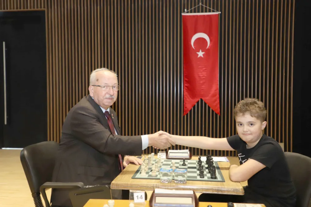 SATRANÇ TURNUVASI’NDA ÖDÜLLER SAHİPLERİNİ BULDU